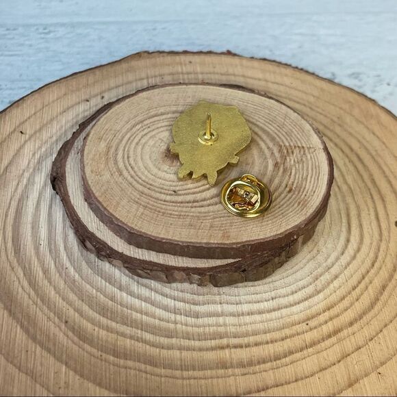 Totoro Enamel Pin/ Brooch Lapel - Picture 5 of 6